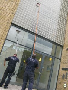 reach and wash window cleaners